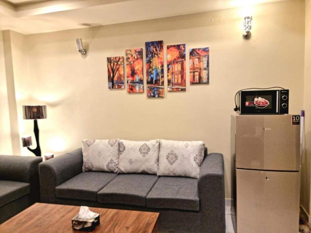 Comfortable & Lovely 1 Bed Apt In Bahria Town Равалпінді Екстер'єр фото